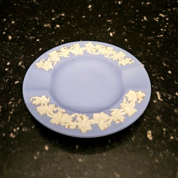 Wedgewood Blue White Jasperware Ashtray Mini Small Dish Vintage England - Picture 2 of 7